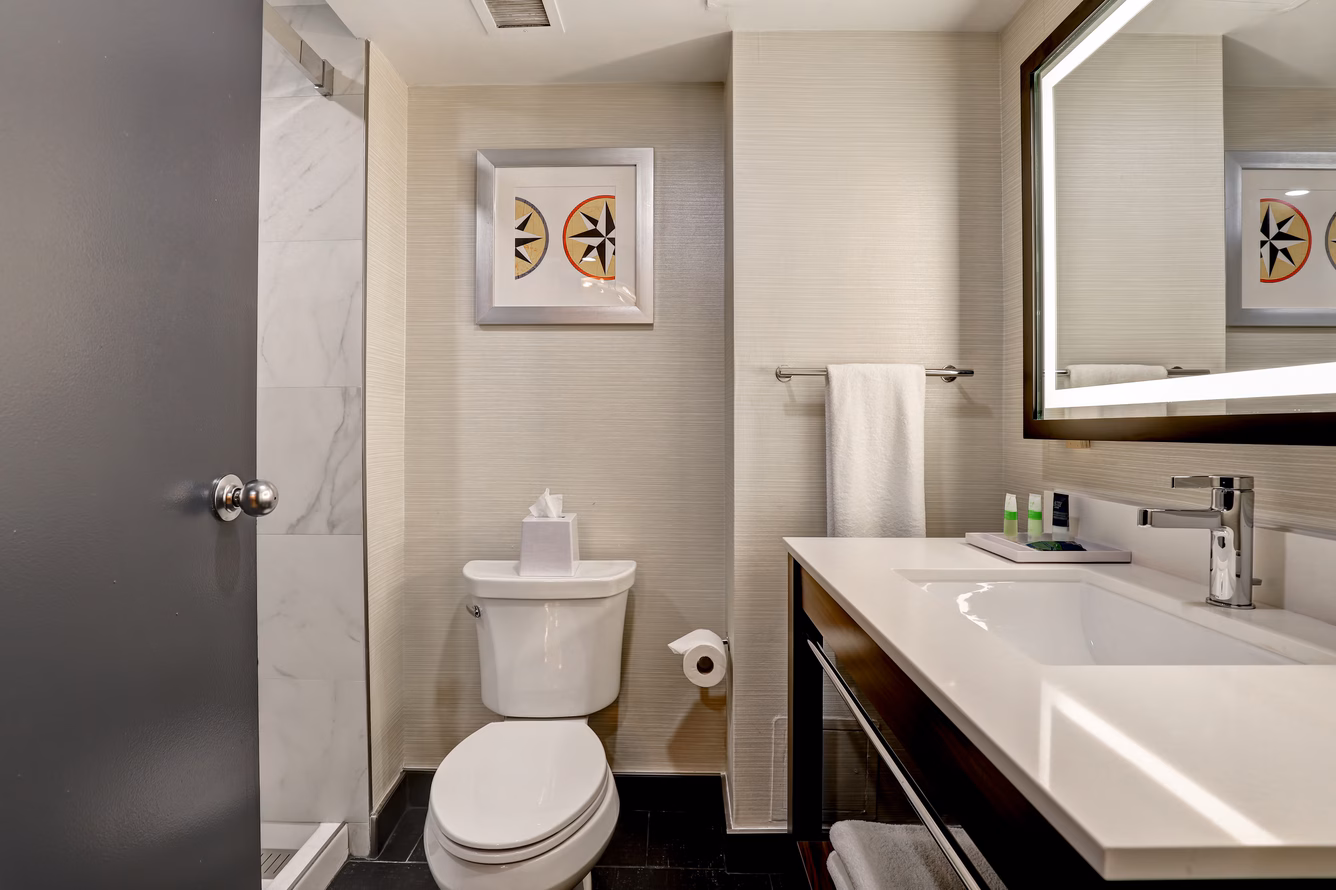 conference-suite bathroom.jpg